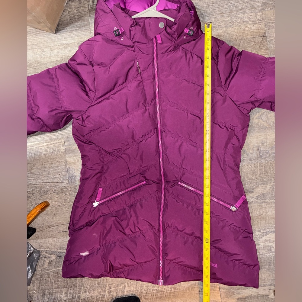 Marmot Val D’sere Down Jacket, 700 fill, magenta - womens size large - Picture 13 of 14